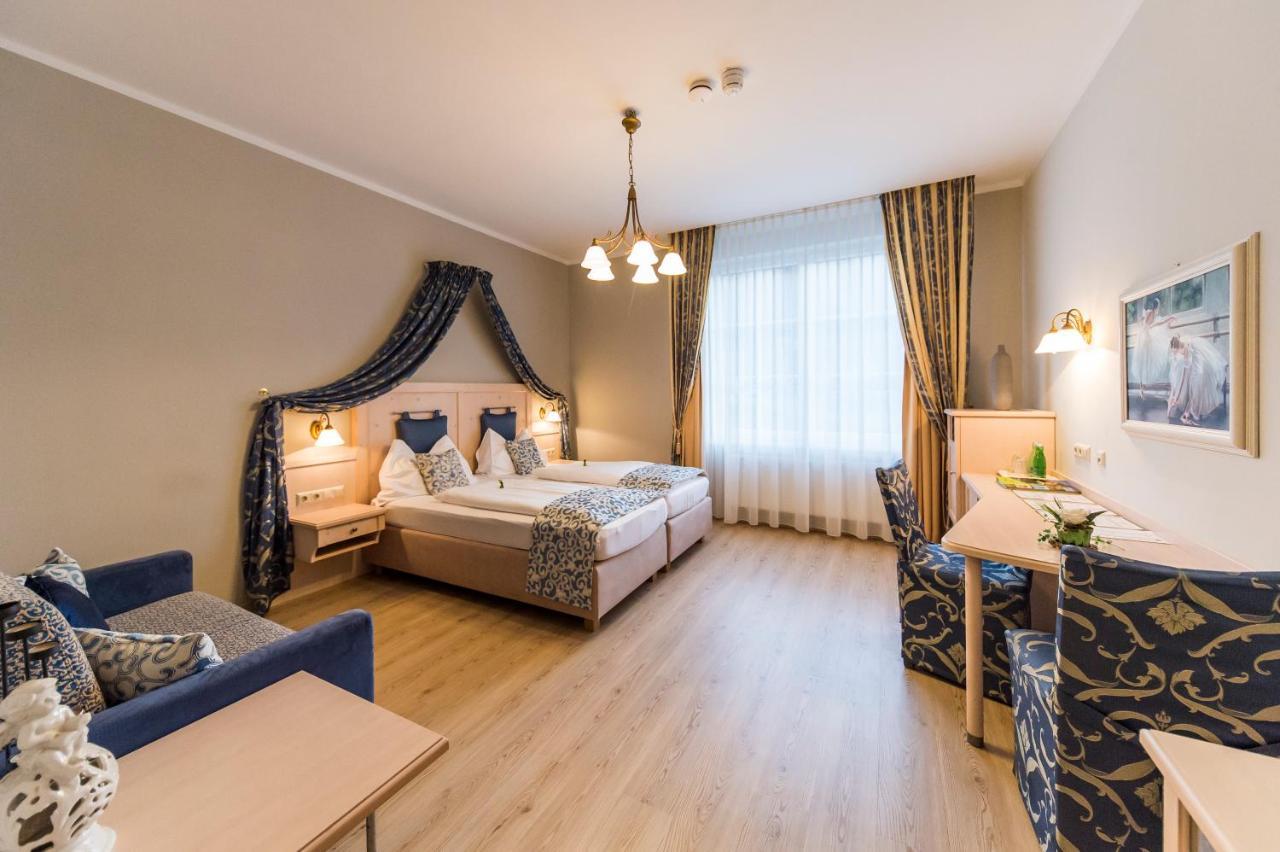 Landhotel Timmerer Moderbrugg Bagian luar foto